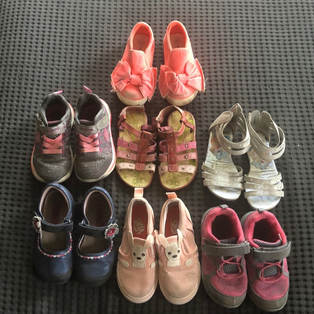 Lot of size 9-9.5 girls shoes